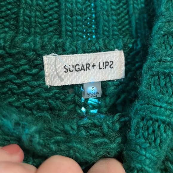 Chunky Mock Neck Bell Sleeve Cropped Sweater - Picture 3 of 3